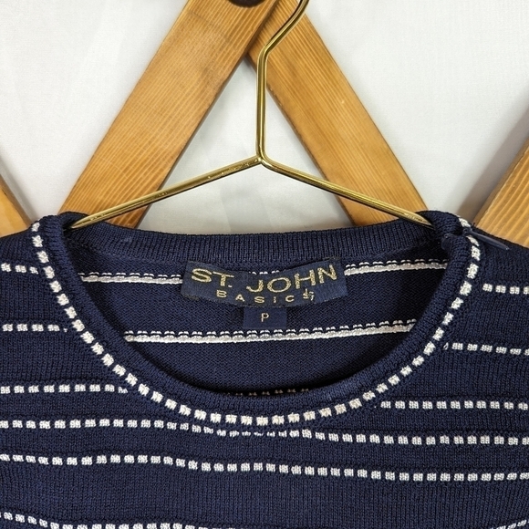 St. John Basics Knit Sleeveless Crew Neck Blouse Top - Picture 4 of 6